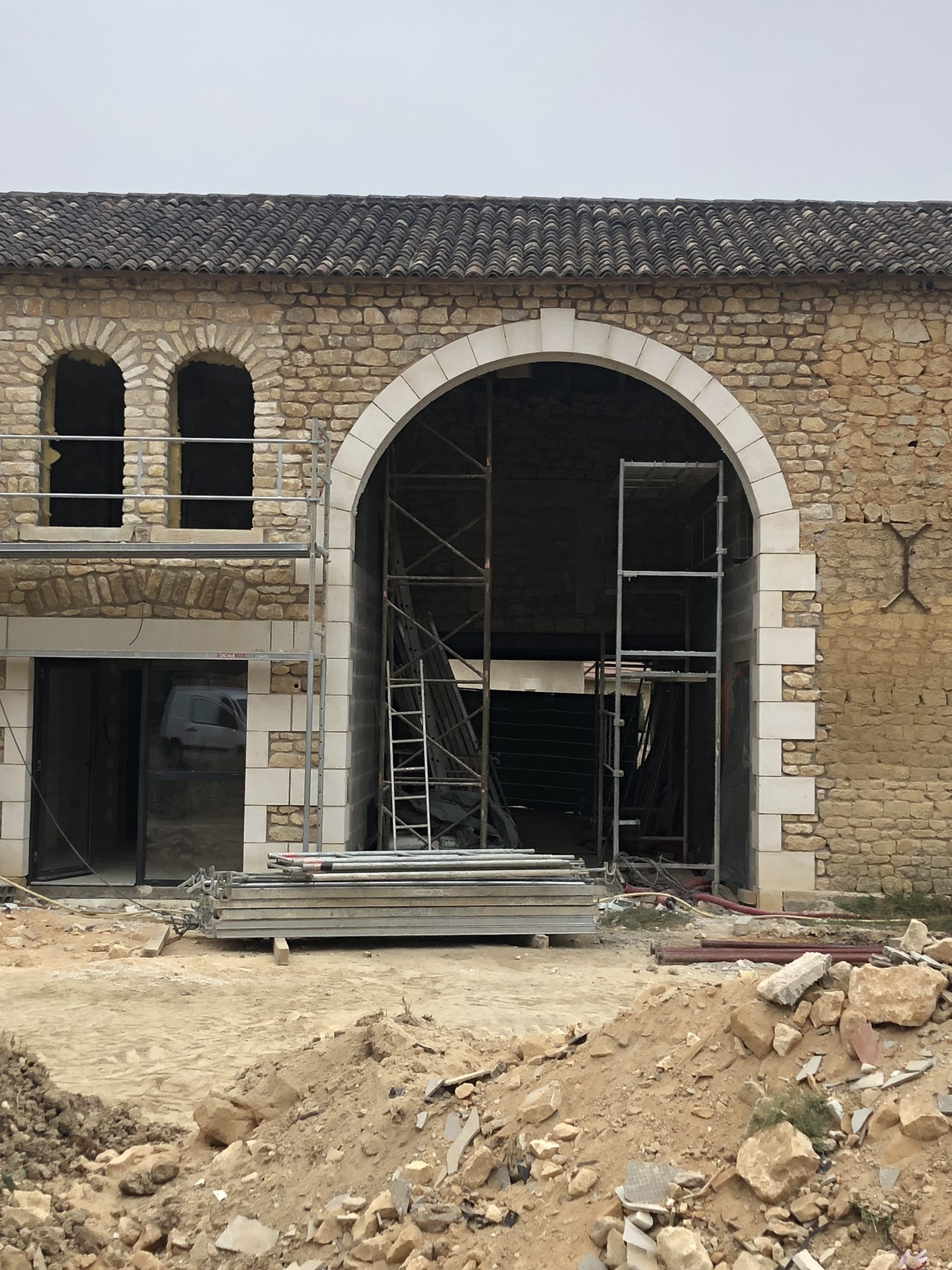 Rénovation de la maçonnerie d'une maison par Blet Maçonnerie à Mazerolles